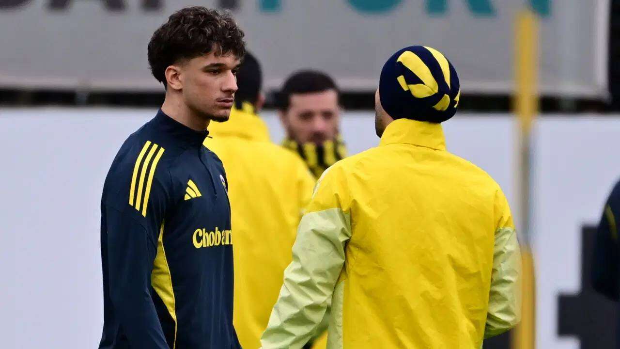 Fenerbahçe'de İsmail Kartal kaderini belirleyecek: Kadıköy'de unutulan isim formaya aç, sadece 20 dakika yeterli! 4